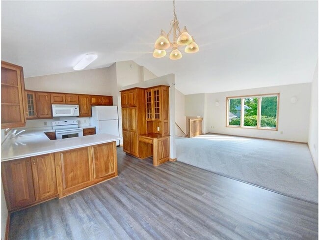 Building Photo - 3647 Ironwood Ct SW