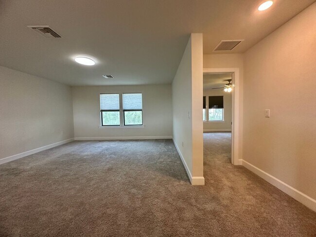 Building Photo - 9074 Bexley Dr
