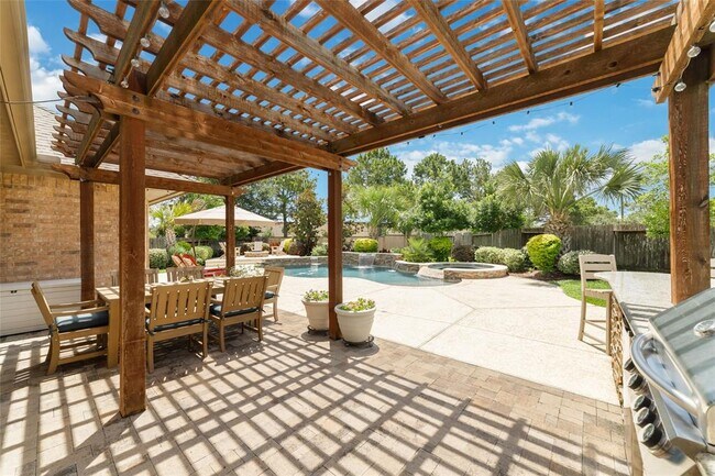 Building Photo - 25303 Hall Meadow Ln