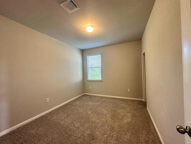 Building Photo - 14010 Luisium View