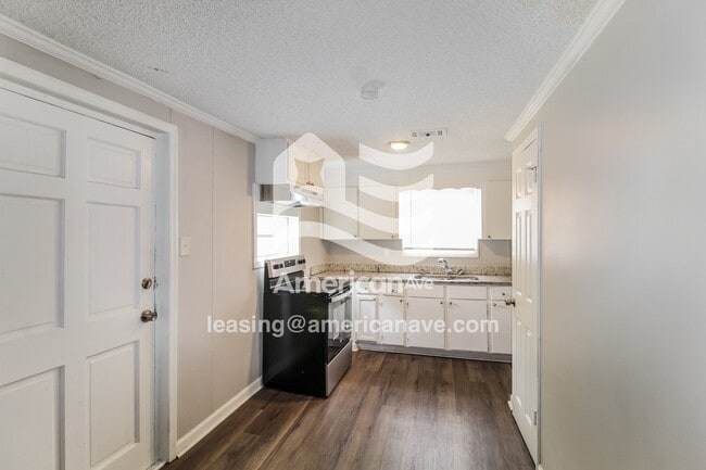 Building Photo - 1107 Jackson Ln