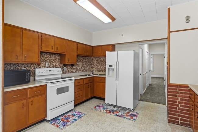 Building Photo - 5202 Delor St