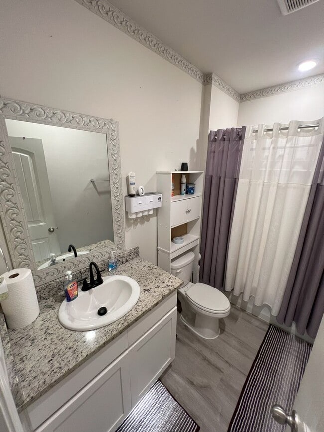 Building Photo - Stunning 4-Bedroom Home in Zachary's Mirav...