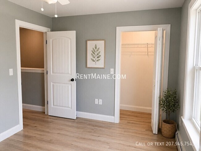 Building Photo - 8 Twin Oak Dr