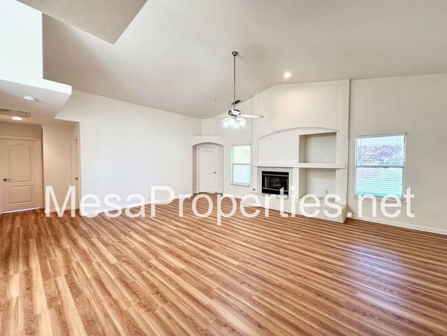 Building Photo - 17928 Sunburst Rd