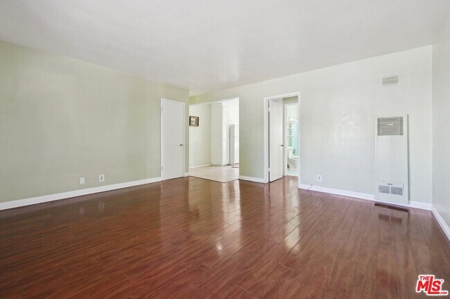 Building Photo - 1317 Wilcox Ave