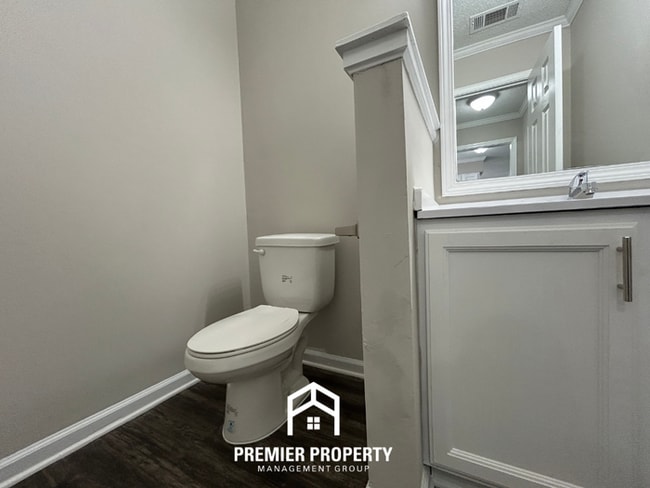 Building Photo - Newly Renovated 3-Bedroom Home for Rent in Memphis, TN - 2-Story Home with Garage & Fenced Yard