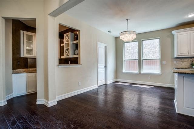 Building Photo - 1060 Enchanted Rock Dr