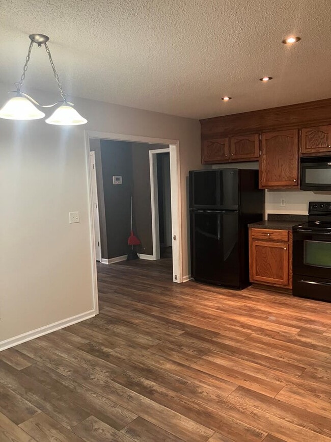 Building Photo - 2745 Navigator Cir