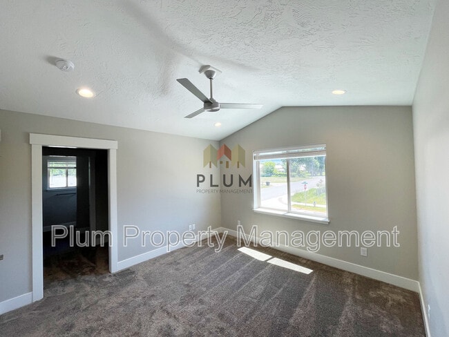 Building Photo - 2795 Hamilton Way