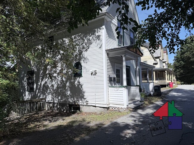 Building Photo - 34 Highland Ave