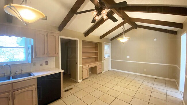 Building Photo - Excellent 4 Bedroom Home in Pleasant Grove