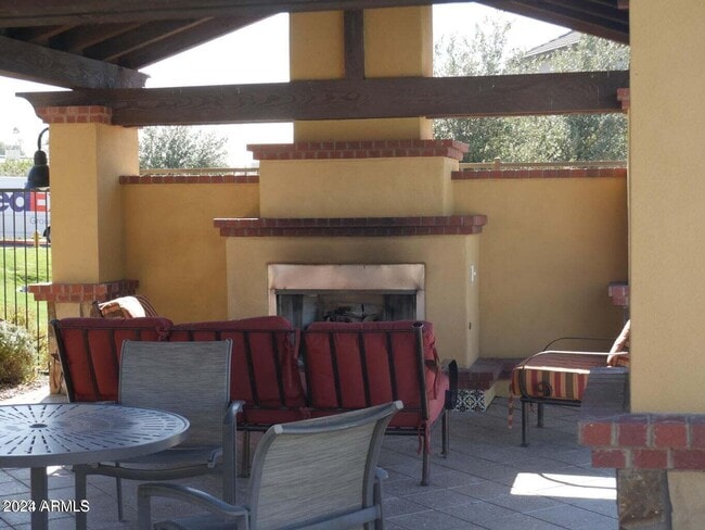 Building Photo - 4077 S Sabrina Dr