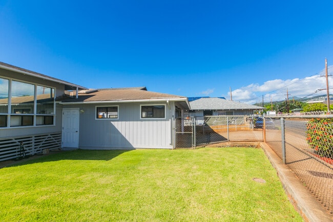 Building Photo - 730 6th Ave