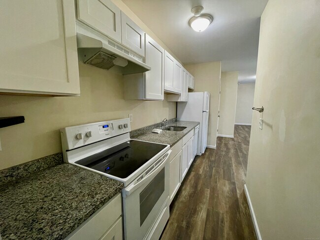 Building Photo - 14 Dwight St