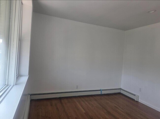 Building Photo - 139 Monticello Ave