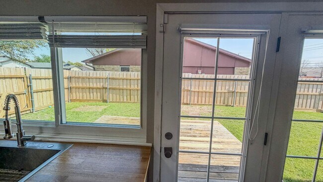 Building Photo - Ready to Move In 3-Bedroom Living with Modern Comforts in The Colony, TX