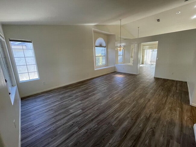 Building Photo - 9841 Double Rock Dr