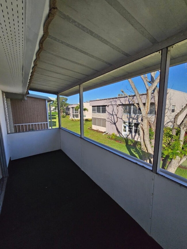 Building Photo - 278 Flanders F