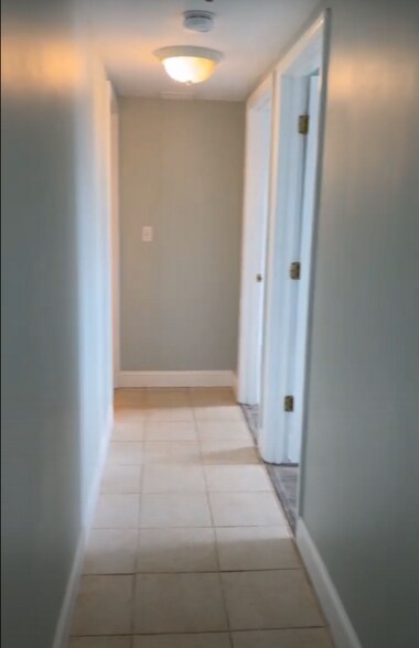 Building Photo - 12 Everett St