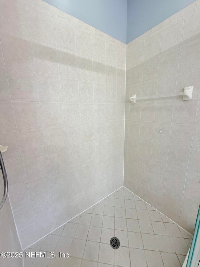 Building Photo - 14793 Falling Waters Dr