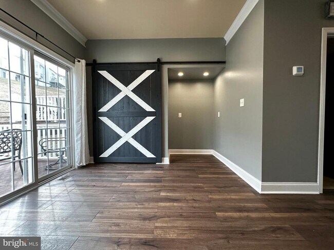 Building Photo - 2732 Shelburne Rd