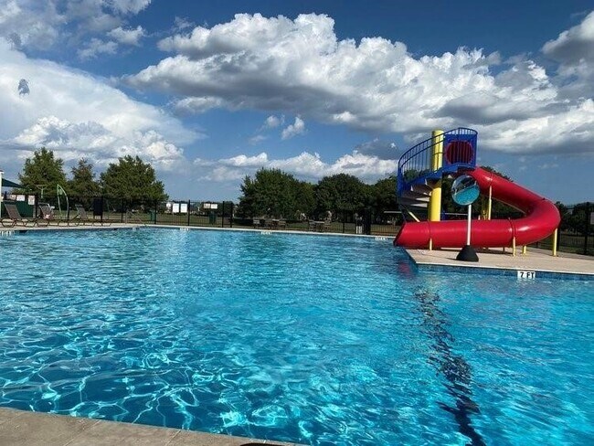 Building Photo - 4927 Grapevine Lake Ct