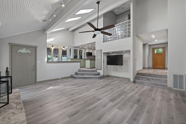 Building Photo - 4301 Hyridge Dr
