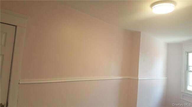 Building Photo - 14-16 Horton Avenue Unit 1st Floor