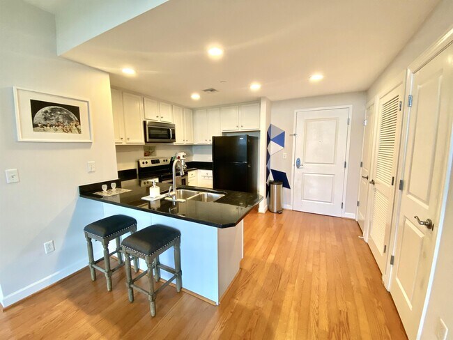 Building Photo - 1101 Haxall Point