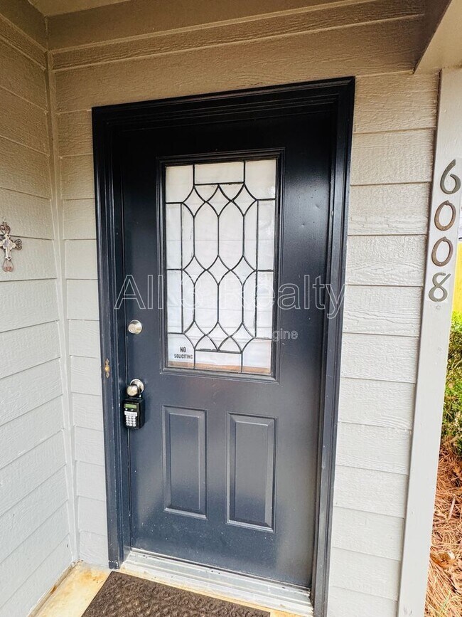 Building Photo - 6008 Woodrun Ct