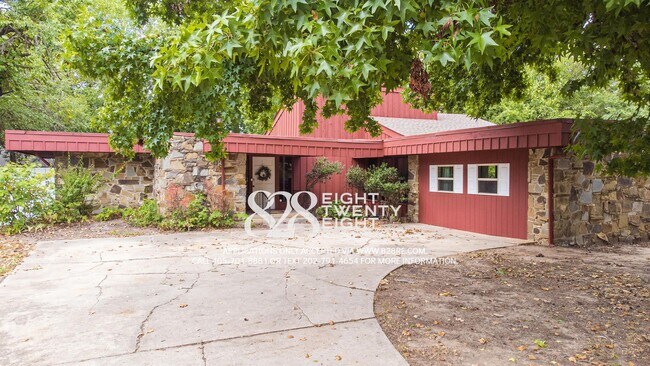 Building Photo - Talk About Unique! Must See 4 Bed/2 Bath S...