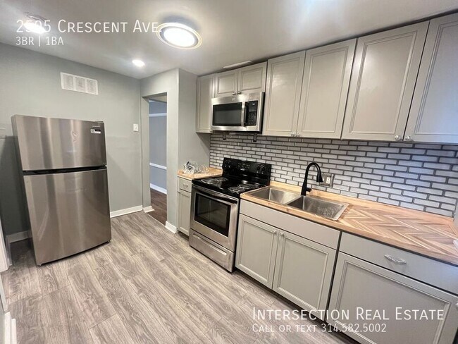 Building Photo - 2505 Crescent Ave