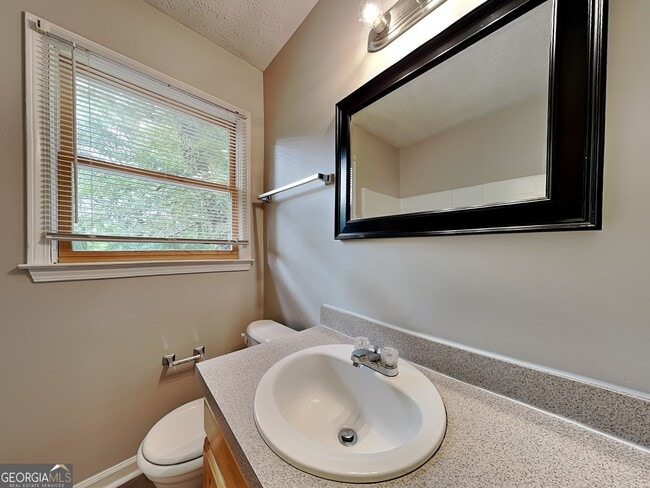 Building Photo - 6471 Chickasaw Dr