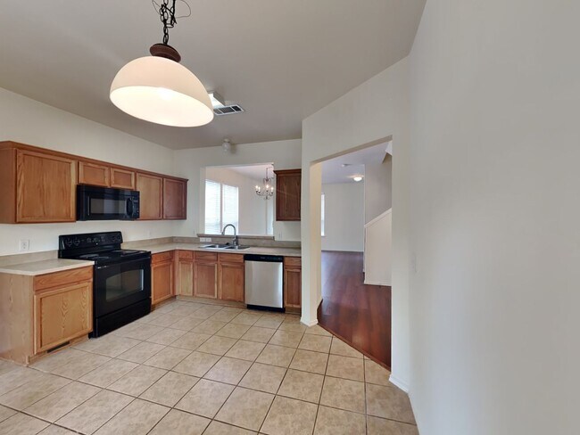 Building Photo - 10661 Traymore Dr