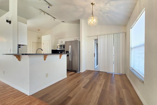 Building Photo - 10417 Lake Hasson Cir
