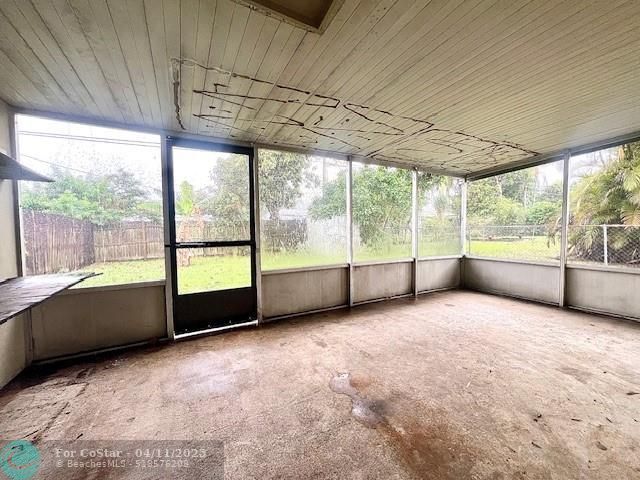 Building Photo - 9440 SW 51st St