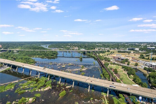 Building Photo - 1101 Haxall Point