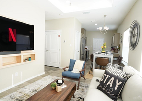 Building Photo - 7111 N 59th Ln