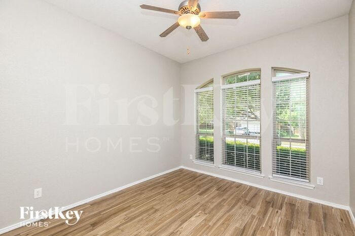 Building Photo - 536 Harbor Crest Rd