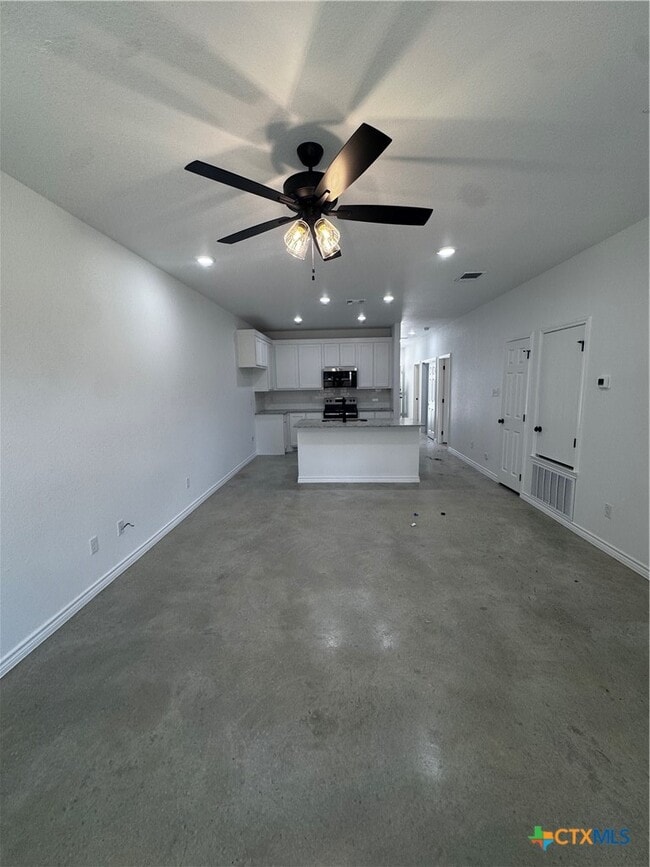 Building Photo - 209 Elbert Ln
