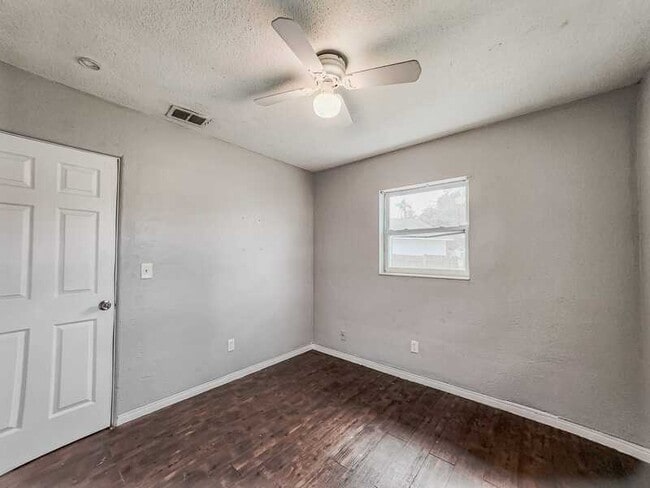 Building Photo - 5396-5368 68th Way N