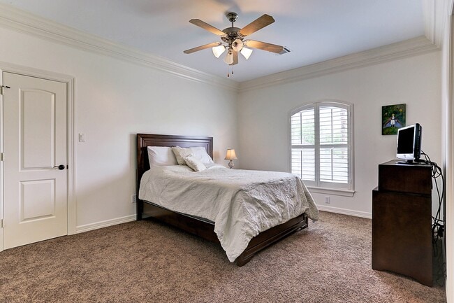 Building Photo - 13323 Brentonwood Ln