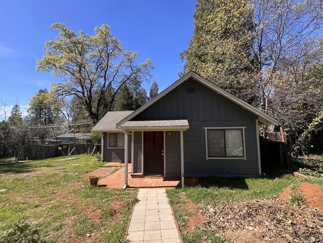 Building Photo - 11218 Cedar Ridge Dr