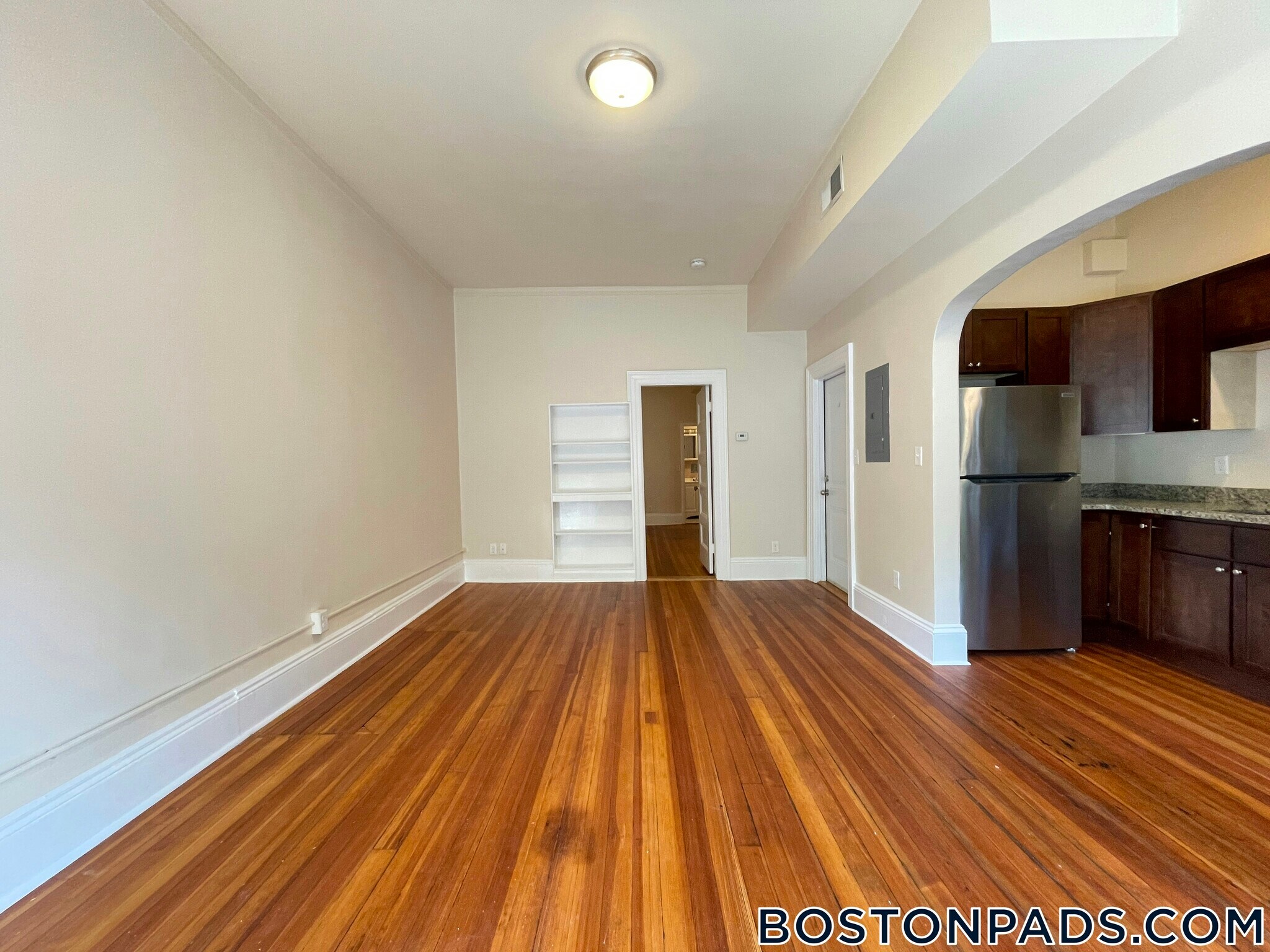 Building Photo - 1463 Beacon St