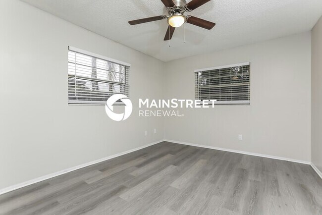 Building Photo - 3 Bedroom Pet-Friendly Home in CASSELBERRY, FL with Main Street Renewal