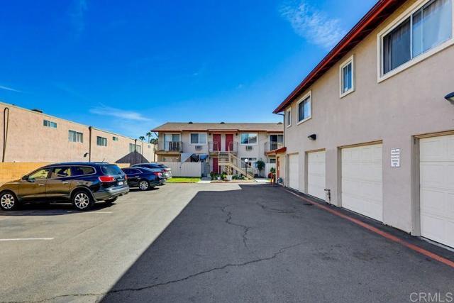 Building Photo - 1025 Estes St