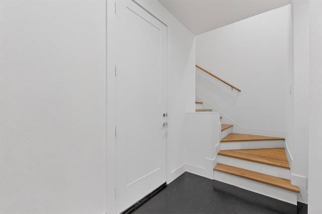 Building Photo - 4920 Lexington Ct