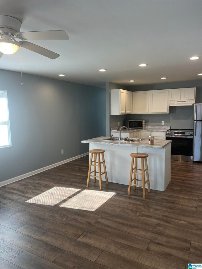 Building Photo - 2710 17th St S