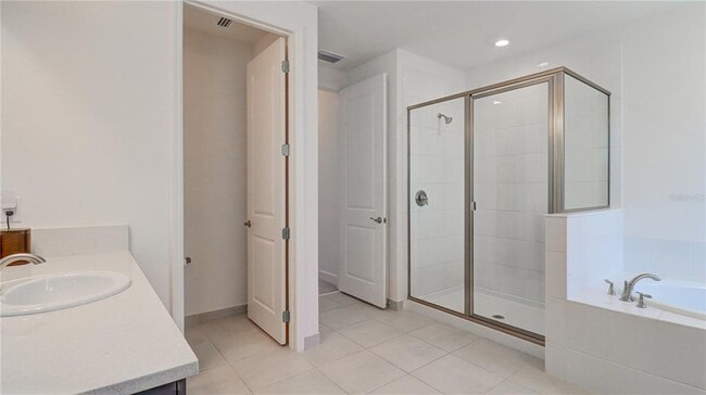 Building Photo - 3338 Great Banyan Way